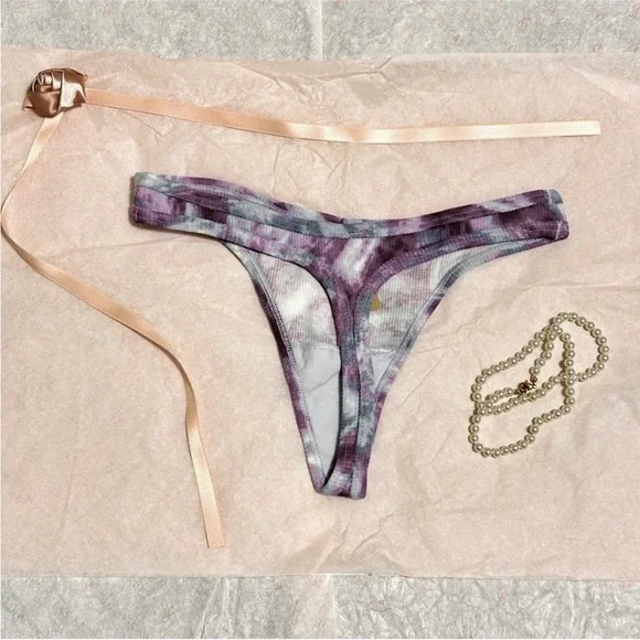 Victoria’s Secret PINK Cotton Ribbed Thong Bundle (2 Pack) — NWT - Picture 3 of 6